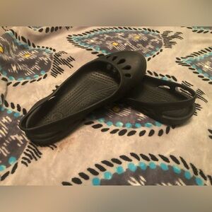 Crocs sling back flats